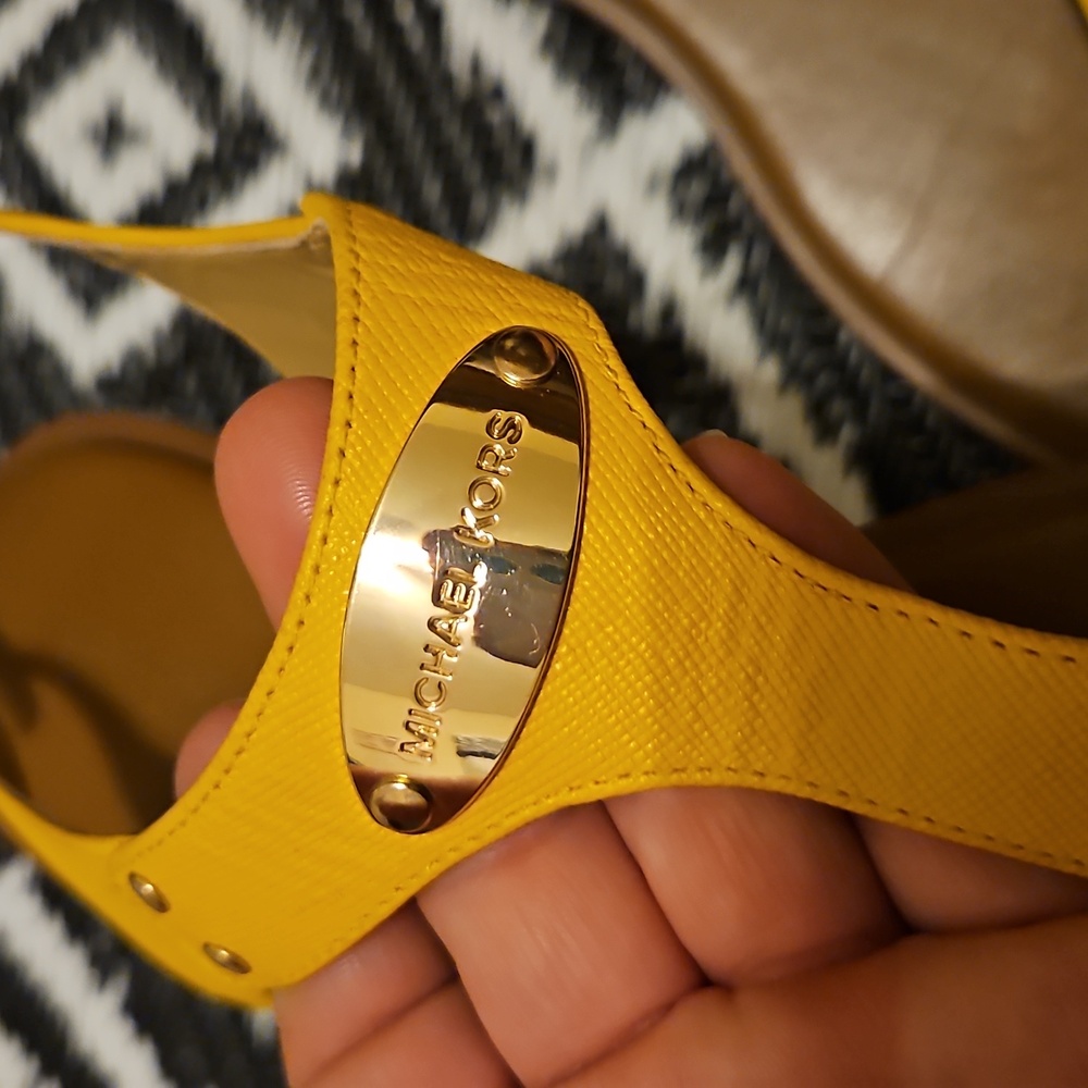 Michael Kors  Leather Sandals 8.5 - Picture 5 of 7